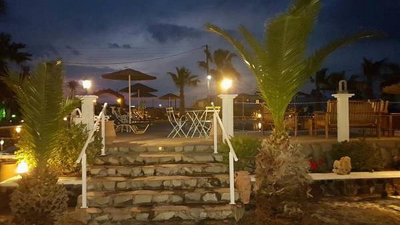 Hotel Santa Elena Kamári Exterior foto