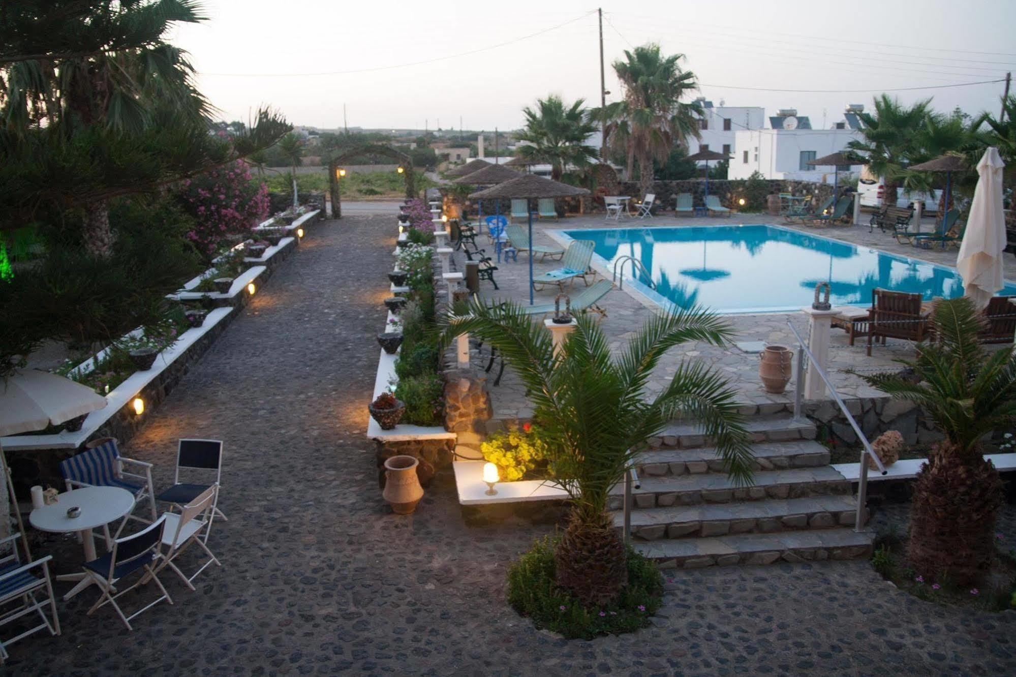 Hotel Santa Elena Kamári Exterior foto