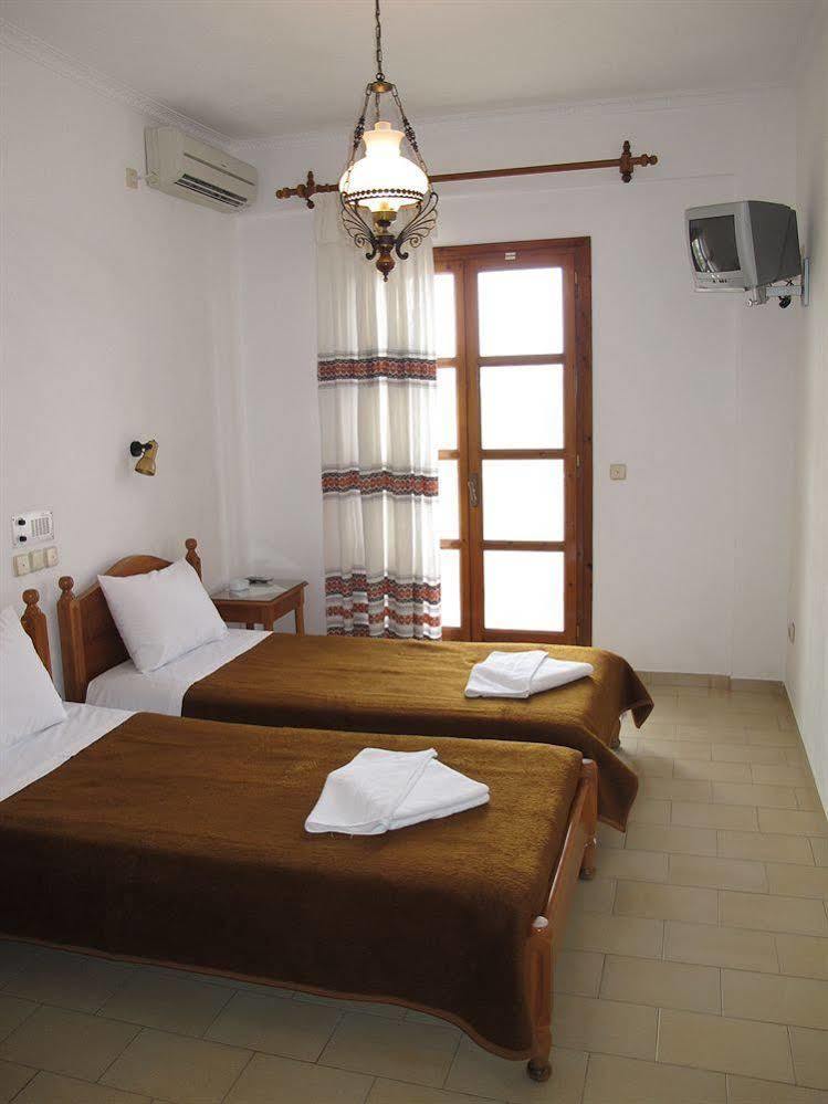 Hotel Santa Elena Kamári Exterior foto