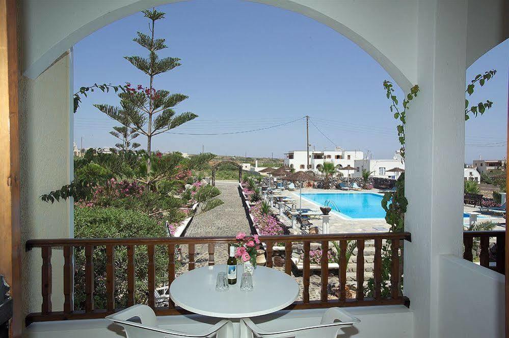 Hotel Santa Elena Kamári Exterior foto